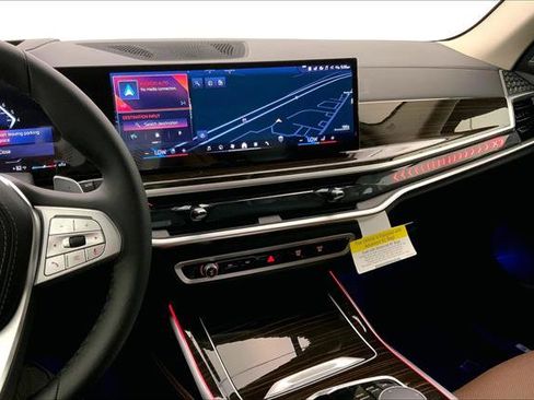 Used 2026 BMW X7 xDrive40i image 5