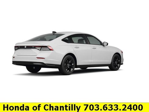 Certified 2025 Honda Accord SE image 3
