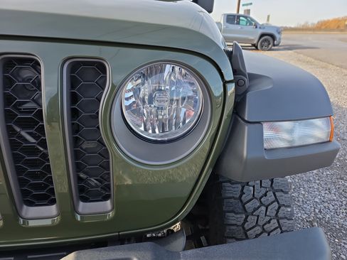 Used 2021 Jeep Gladiator Mojave image 9