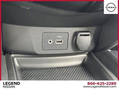 Used 2018 Nissan Rogue SL w/ Premium Package image 26