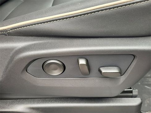 New 2026 GMC Yukon Elevation image 18