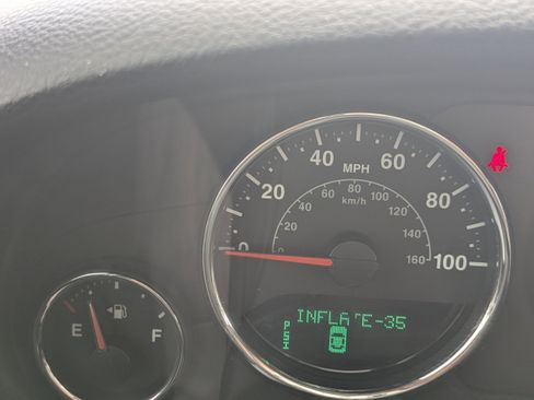 Used 2018 Jeep Wrangler Sport AWD/4WD image 25