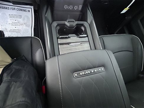 New 2026 RAM 3500 Limited image 27