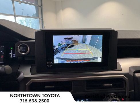 Used 2025 Toyota 4Runner SR5 AWD/4WD image 26