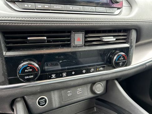 Certified 2023 Nissan Rogue SV AWD/4WD image 17