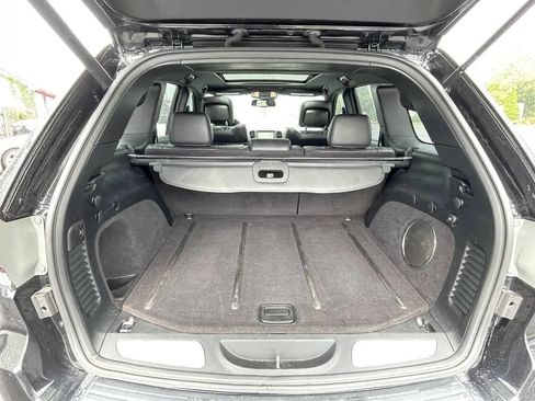 Used 2014 Jeep Grand Cherokee Overland w/ Advanced Technology Group AWD/4WD image 30