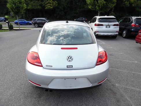 Used 2012 Volkswagen Beetle 2.5 FWD image 5