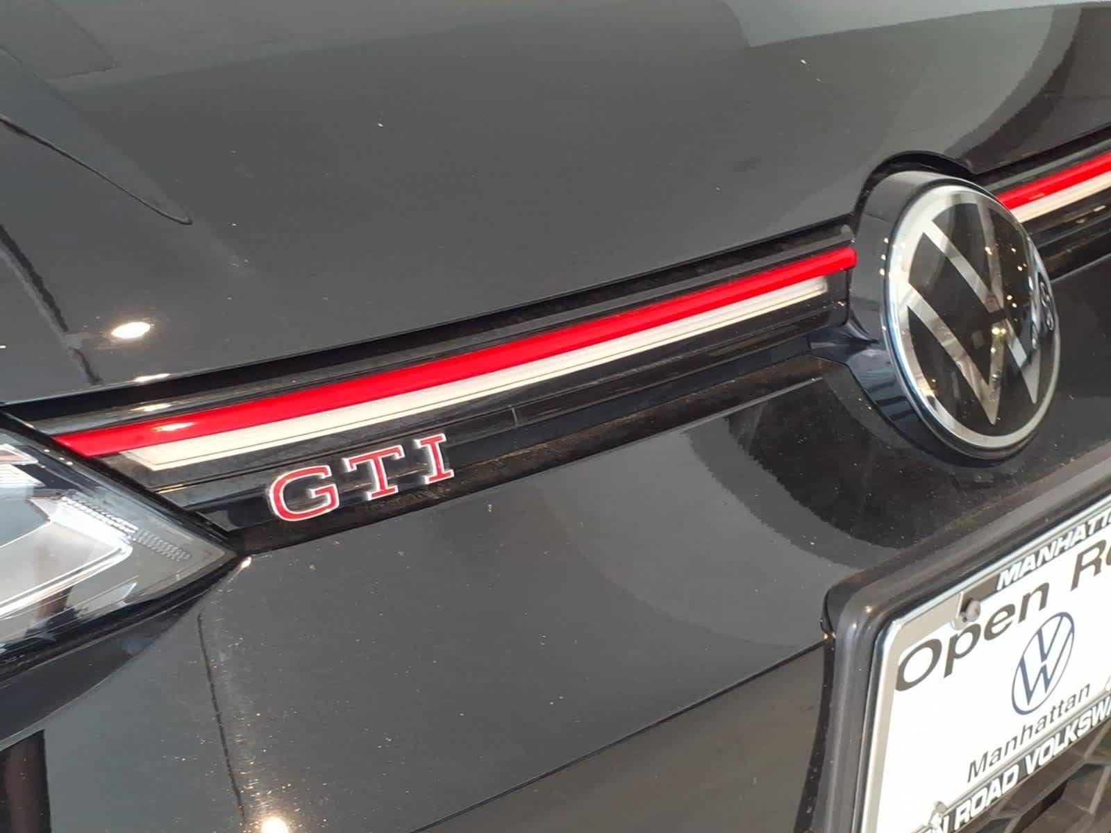 Used 2024 Volkswagen GTI SE w/ SE Leather Seats Package FWD image 7