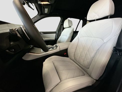 New 2026 BMW X5 xDrive50e w/ Executive Package AWD/4WD image 22