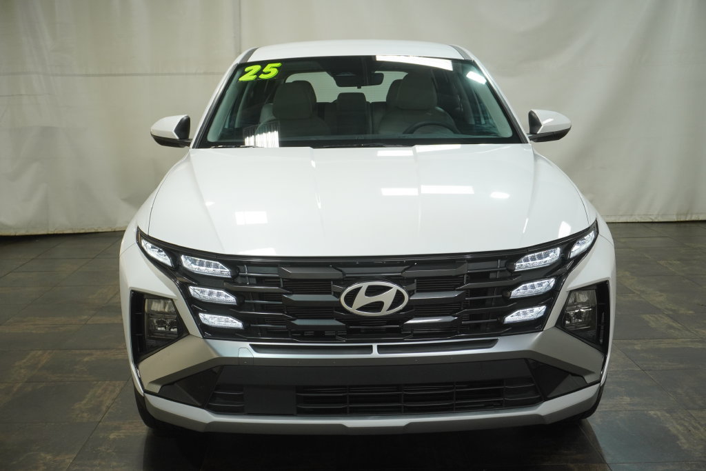 Certified 2025 Hyundai Tucson SE AWD/4WD image 9