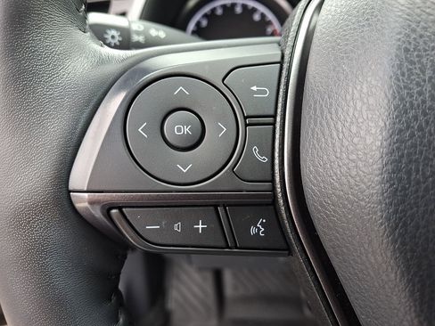 Used 2023 Toyota Camry SE w/ Cold Weather Package image 21