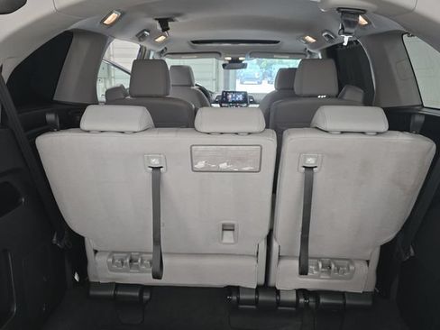 Used 2024 Honda Odyssey EX-L image 29