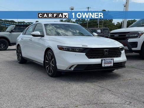 Used 2023 Honda Accord Touring image 1