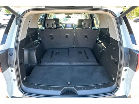 Used 2017 GMC Acadia SLT FWD image 17