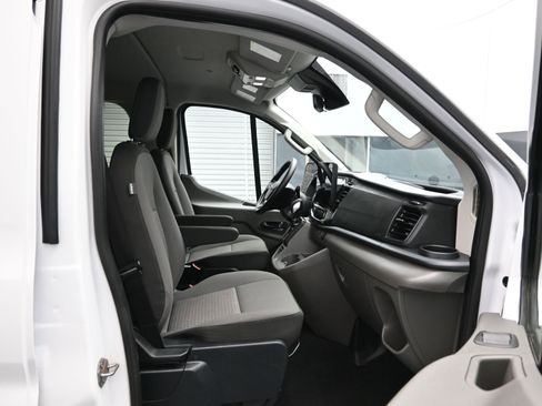 Used 2023 Ford Transit 350 XLT image 13