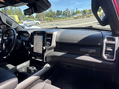 Used 2023 RAM 1500 Big Horn AWD/4WD image 18