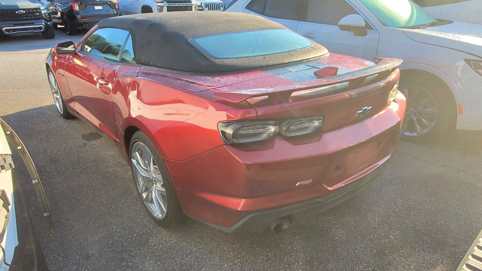 Used 2021 Chevrolet Camaro LT w/ Wild Cherry Design Package 1 RWD image 8