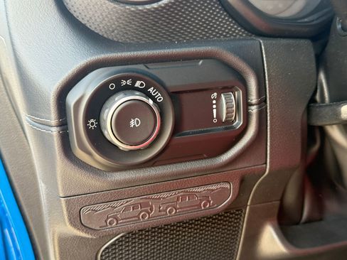 Used 2024 Jeep Wrangler Unlimited Rubicon 392 image 32