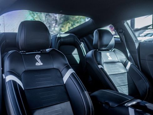 Used 2021 Ford Mustang Shelby GT500 w/ Technology Package image 34