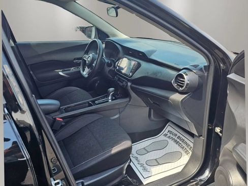 Used 2022 Nissan Kicks SV FWD image 8