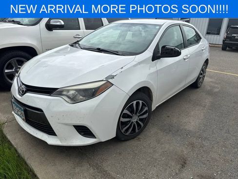 Used 2016 Toyota Corolla LE FWD image 3