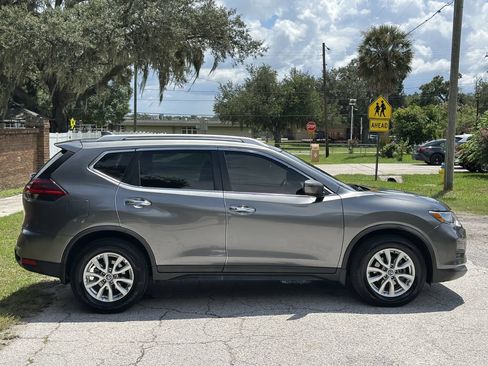 Used 2020 Nissan Rogue SV FWD image 5