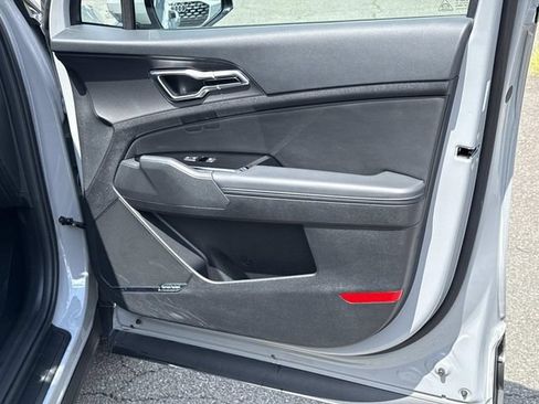 Used 2025 Kia Sportage SX FWD image 8