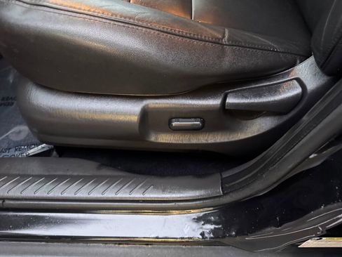 Used 2011 Ford Escape Limited w/ 302A Rapid Spec Order Code image 17