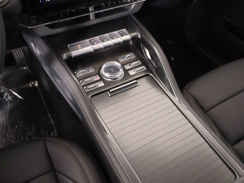 New 2026 Lincoln Nautilus Premier w/ Jet Appearance Package AWD/4WD image 8