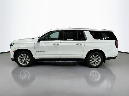 Used 2021 Chevrolet Suburban Premier image 10