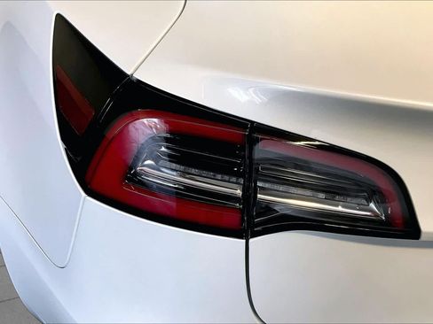 Used 2018 Tesla Model 3 Long Range AWD/4WD image 26