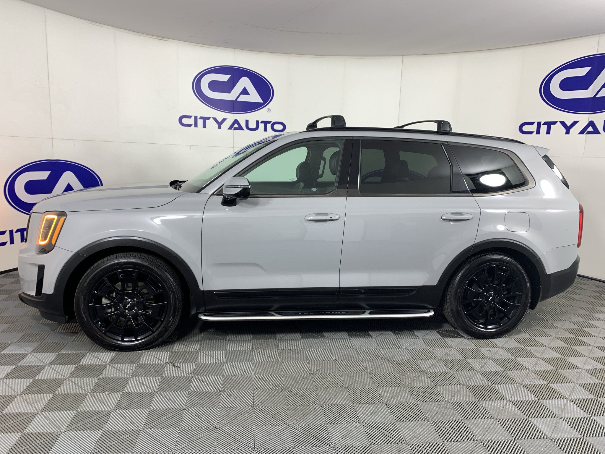 Used 2022 Kia Telluride SX w/ SX Prestige Package AWD/4WD image 6