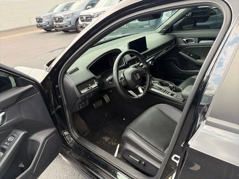 Used 2024 Honda Civic Sport Touring image 9
