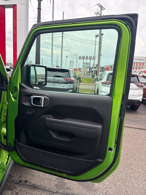 Used 2026 Jeep Wrangler Unlimited Sport AWD/4WD image 15