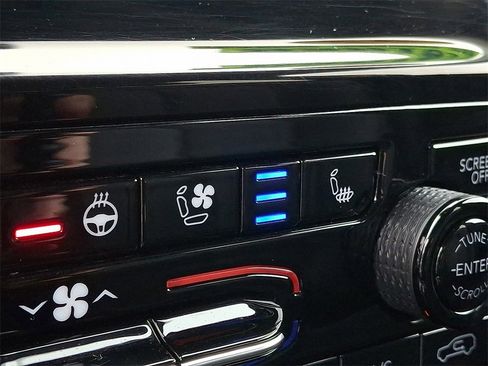 Used 2022 Jeep Grand Cherokee L Limited w/ Luxury Tech Group II image 26