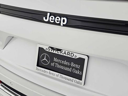 Used 2023 Jeep Grand Cherokee Overland w/ Advanced Protech Group III AWD/4WD image 14