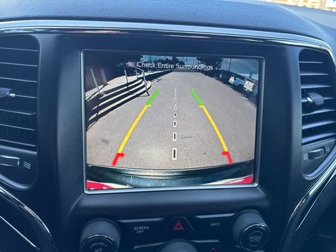 Used 2017 Jeep Grand Cherokee Trailhawk image 20