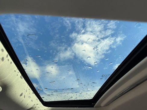 Used 2022 Ford Maverick Lariat w/ Lariat Luxury Package image 14