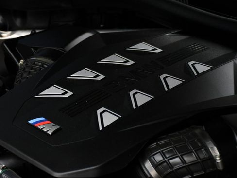 Used 2023 BMW X7 M60i AWD/4WD image 17