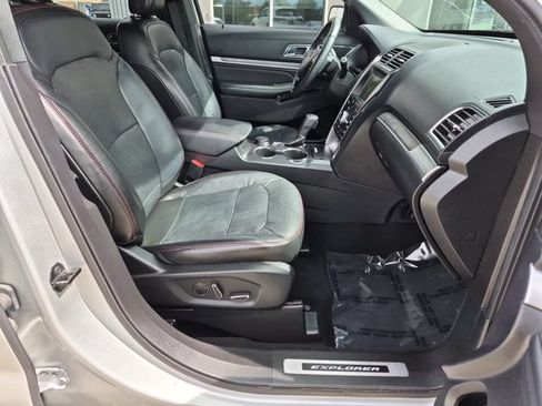 Used 2018 Ford Explorer Sport w/ Equipment Group 401A AWD/4WD image 23