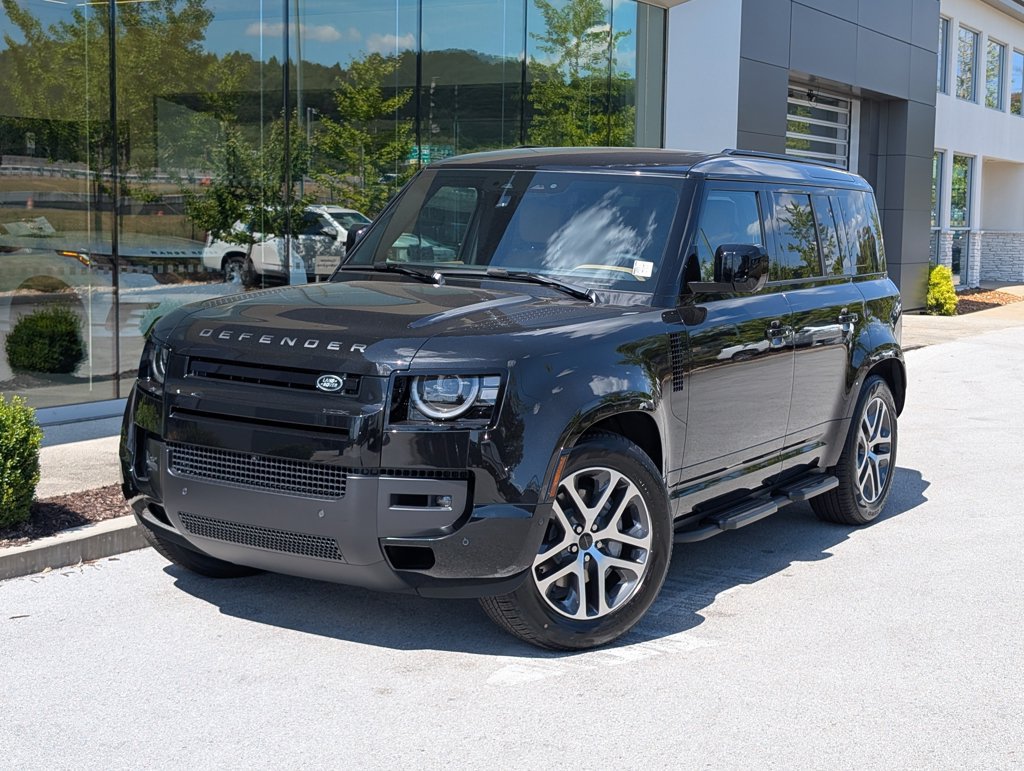 New 2026 Land Rover Defender 110 X-Dynamic SE AWD/4WD image 1