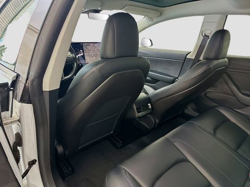 Used 2019 Tesla Model 3 Long Range image 29