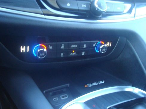 Used 2023 Buick Enclave Essence w/ Experience Buick Package image 15