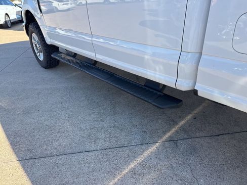 Used 2017 Ford F250 XLT w/ XLT Value Package image 12