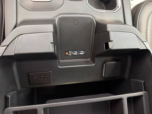 Used 2024 GMC Sierra 1500 Denali w/ Technology Package AWD/4WD image 26
