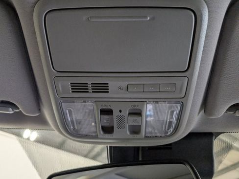 Used 2017 Honda Pilot Touring image 27