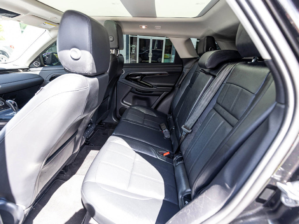 Used 2023 Land Rover Range Rover Evoque R-Dynamic SE AWD/4WD image 29