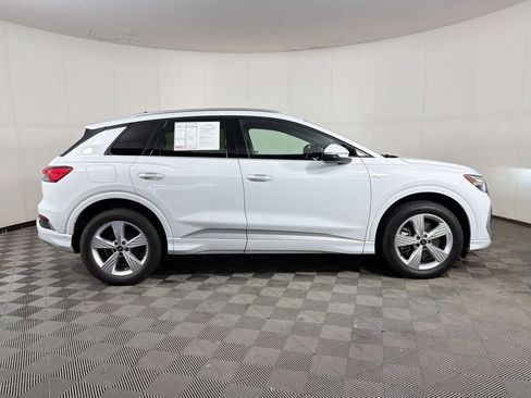 Certified 2023 Audi Q4 e-tron Prestige image 8