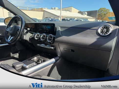 Used 2023 Mercedes-Benz GLA 250 4MATIC image 29