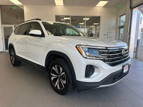 Certified 2026 Volkswagen Atlas SE AWD/4WD image 1